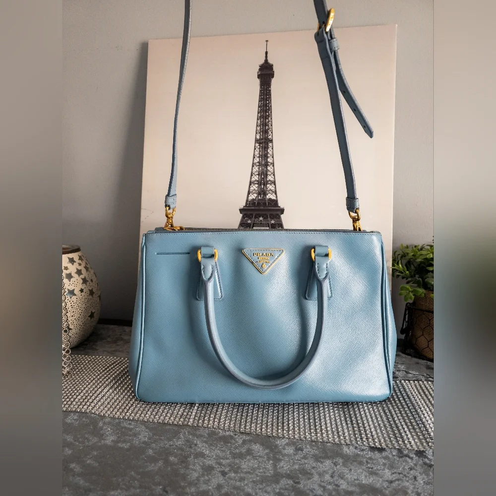 Prada Medium Saffiano Lux Galleria Double Zip Tote w/Adjustable Strap-Light Blue - Picture 4 of 17
